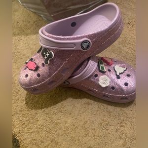 Like new barley used size 3 just need to get rid of some things they run big